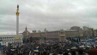 Евромайдан начал укреплять баррикады
